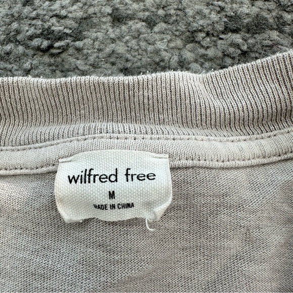 Aritzia Wilfred Free Henley - Picture 3 of 5